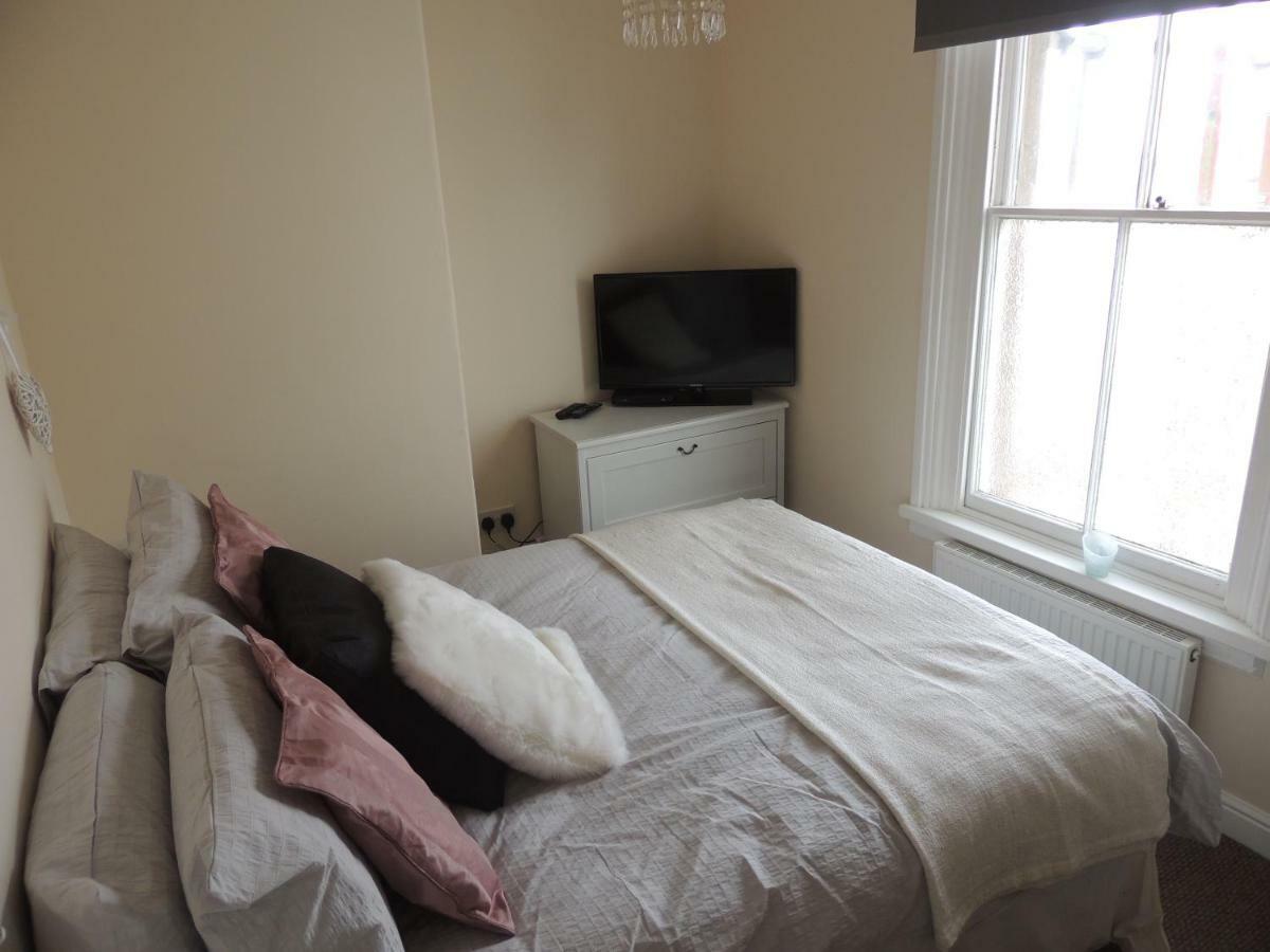 וויטבי Apartment 2, 27 Skinner Street מראה חיצוני תמונה